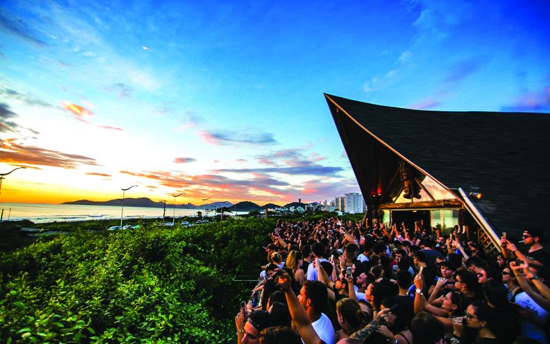 A fachada era mundialmente famosa  (foto: wegoout.com.br/Reprodução)