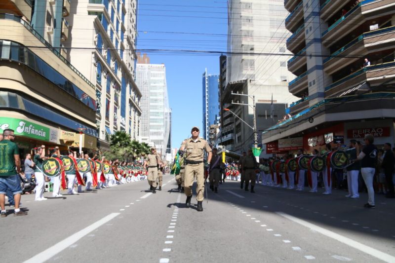 Desfile de 7 de Setembro em Itapema. (Foto: divulgação)