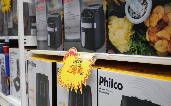 Tem até oferta para quem já tá procurando presentes de Natal (Foto: Laura Testoni)