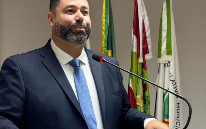 Vereador se licenciou do cargo antes de receber ordem judicial (Foto: Divulgação/CVBC)