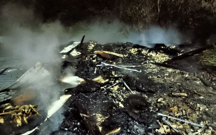 Não havia instalação de energia elétrica no local (foto: divulgação - CBM)