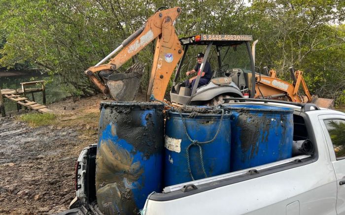 Furgão foi filmado largando o peixe no rio por volta de 22h (Foto: IMP / DIVULGAÇÃO)