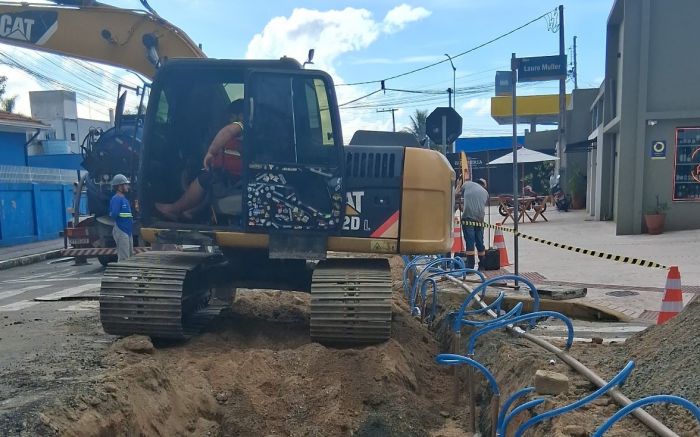 Obras no Mercado Público e Mercado do Peixe interromperam o fornecimento de água (foto: divulgação - Semasa)