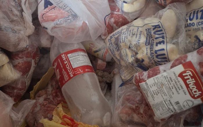 Carne foi apreendida dentro de distribuidora (Foto: Divulgação)