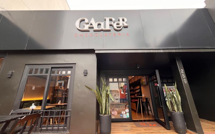 No coração de Itajaí, a GAaFeR está mudando a maneira como os consumidores experimentam chocolate (Foto: Ana Zigart)