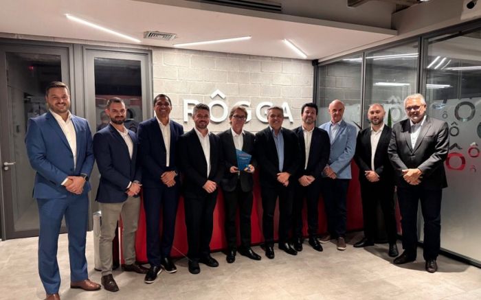 Da esquerda para a direita: Rodrigo Eduardo Bampi, Eduardo Luis Nery, Leonardo Dias Oliveira, Fernando de Oliveira Souza, Alessandro Merkle, Marcus Barbosa, Edilson Rocha, Erich Muschellack e Sérgio Cançado