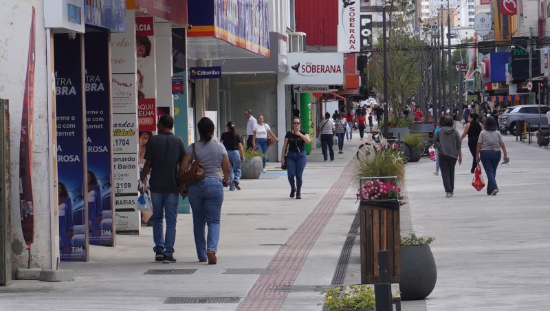 Homens se divorciaram, em média, aos 44,3 anos, enquanto as mulheres se separaram mais cedo, aos 41,4 anos