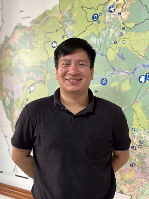 Robson Baré decidiu ser jornalista aos 14 anos e se formou na Universidade Federal do Paraná