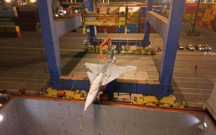 Mudanças no trânsito para passagem do Gripen acontecem durante toda a quinta-feira (Foto: Arquivo)