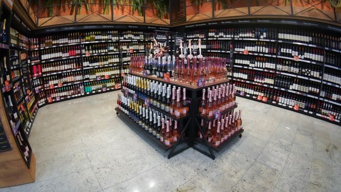 Rede supermercadista investe na capacitação das equipes e traz rótulos exclusivos importados (Foto: Divulgação)