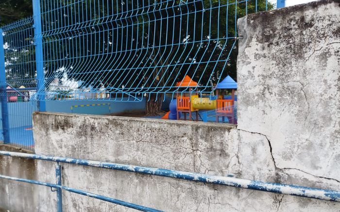 Legenda: Invasões na creche têm sido comuns nos fins de semana (Foto: João Batista)