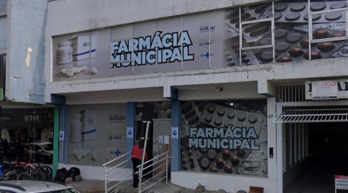 Farmácia Municipal de Itajaí é alvo de críticas por fila e demora no atendimento (Foto: Reprodução)