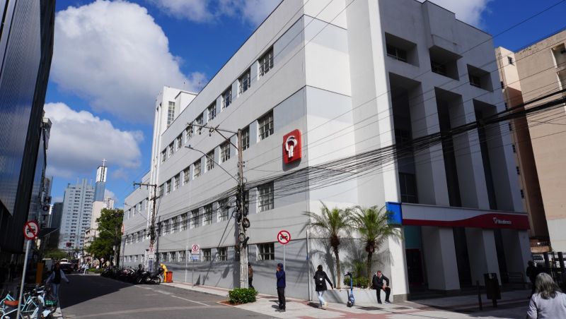 Antiga sede do banco hoje é a agência central do Bradesco (Foto: João Batista)