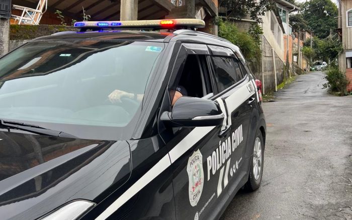 Polícia civil desvendou o crime e prendeu o acusado pelo assassinato (Foto: Divulgação/PCSC)