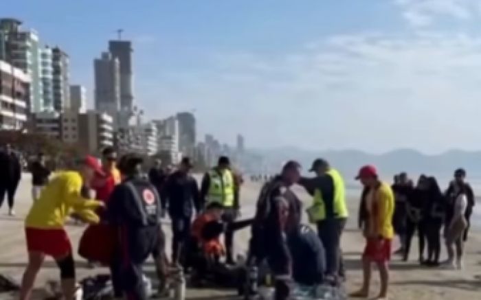 Pescador sofreu parada cardíaca em Meia Praia, em Itapema (Foto: Reprodução)