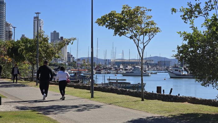Céu limpo, vento forte e frio nas primeiras horas do dia marcam o clima (Foto: Camila Diel/Diarinho)