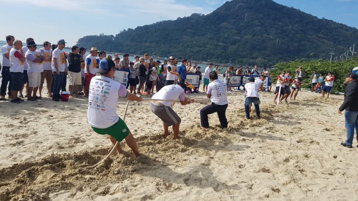 Evento celebra o encerramento da safra da tainha com competições e música na orla de BC (Foto: Divulgação/PMBC)