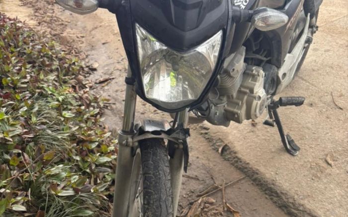 Motociclista e passageira foram levados para a UPA Cordeiros (Foto: Divulgação/PRM)