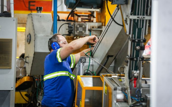 Feirão de empregos rola em cinco datas, das 8h às 12h, no Cordeiros (Foto: Divulgação)