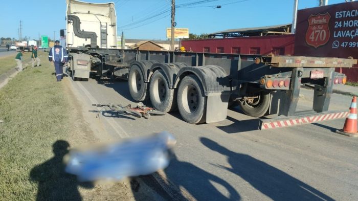 Vítima sofreu ferimentos graves na região da barriga (Foto: Divulgação/CBMSC)