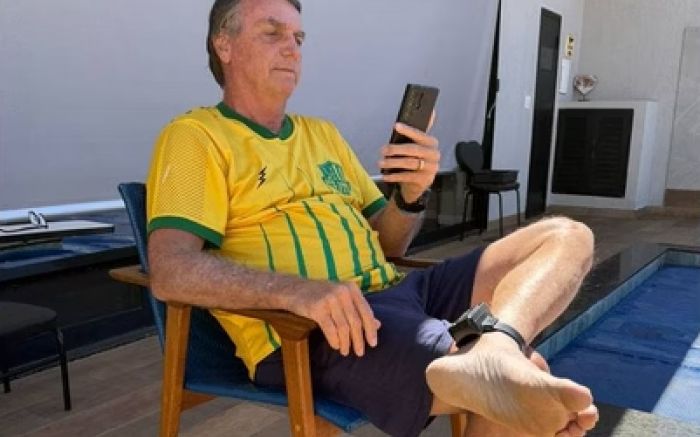 Bolsonaro deve cumprir prisão domiciliar e usar tornozeleira eletrônica (Reprodução)