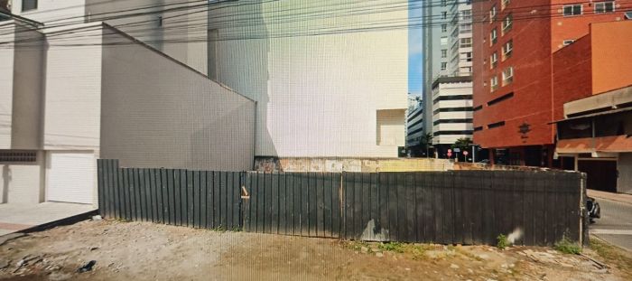 Corpo sem identificação aguarda reconhecimento na Polícia Científica (Foto: Leitor)