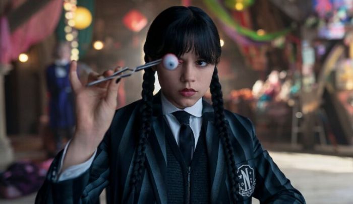 Do sofá à maratona: agosto chega com uma enxurrada de estreias nos streamings, com nomes como Wandinha, Premonição e Hello Kitty no radar dos fãs (Foto: Divulgação)