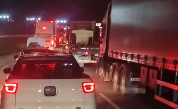 Uma vítima teve ferimentos leves (Foto: Leitor)