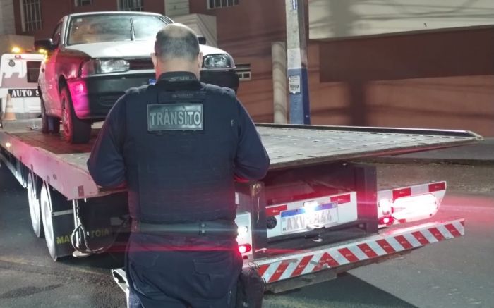 Veículo foi apreendido (foto: GMBC)