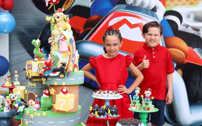 Comemoração teve direito a bolo temático e muita alegria (Foto: Roberto Filho)