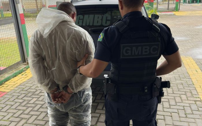 Homem tentou enganar guardas com nome do irmão (Foto: GMBC)