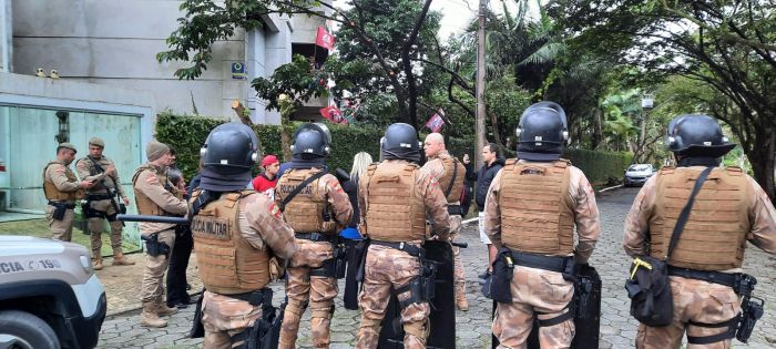 Prefeitura fez o cadastro de 14 pessoas para encaminhamento à Habitação (Fotos: Divulgação PMSC)