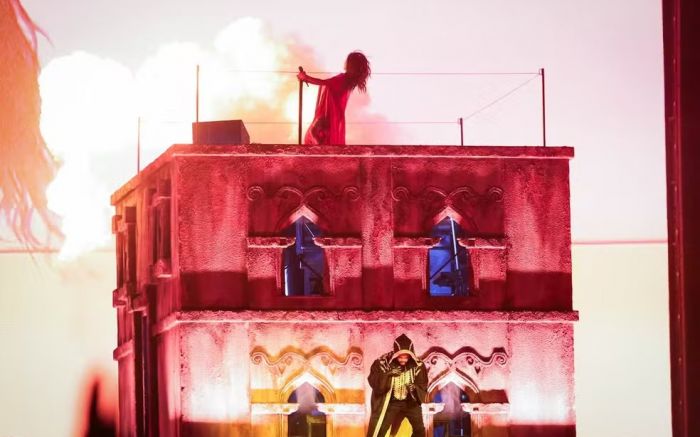 Anitta sobe ao palco nas três noites de apresentação em SP e no RJ (Foto: Reprodução/Redes sociais)