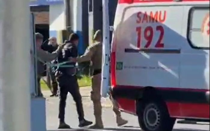 Vítima foi socorrida e agressor acabou preso em flagrante (Foto: Reprodução)
