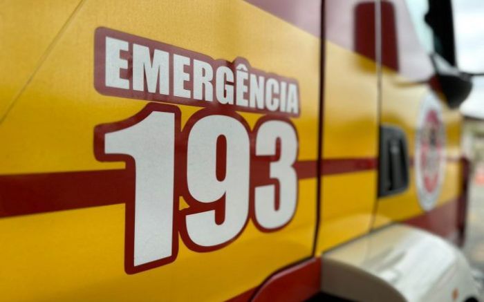 Aulas foram interrompidas após cheiro do gás se espalhar (Foto: Divulgação/CBMSC)