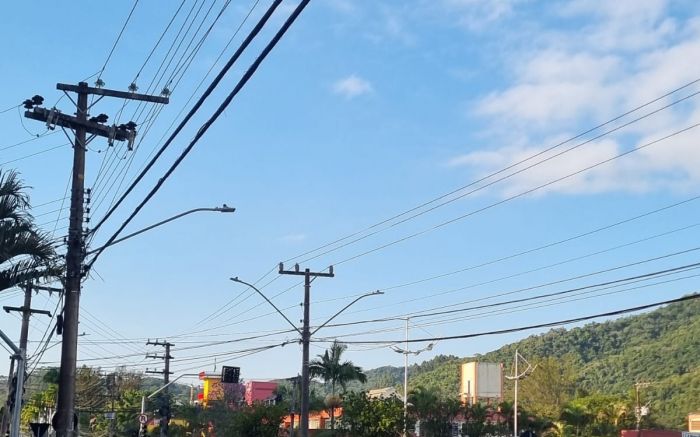 Congestionamento é leve em Itajaí e Balneário Camboriú (Foto: Letícia Tavares)