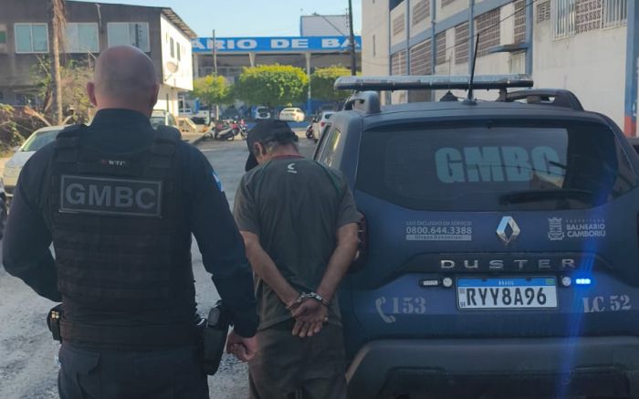 Foragidos foram levados para o presídio do Vale do Itajaí (Foto: Divulgação GMBC)