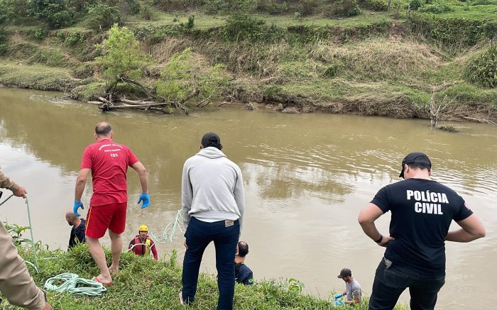 Identidade do homem ainda não foi identificada (Foto: Divulgação/PMSC)