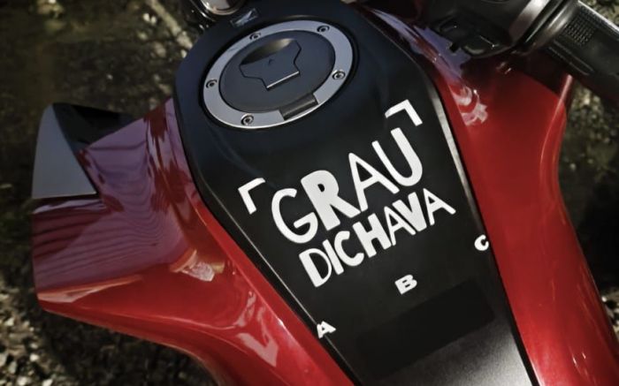 Duas motos Honda CG Titan foram levadas até o pátio (Foto: Divulgação BC Trânsito)