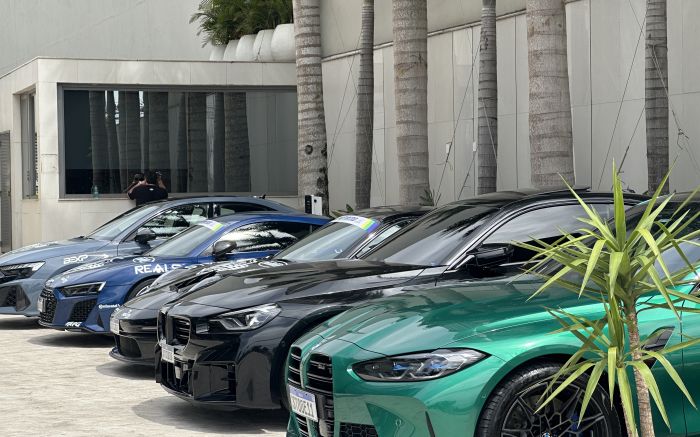 Evento levou máquinas milionárias às ruas da cidade (Foto: Camila Diel/DIARINHO)