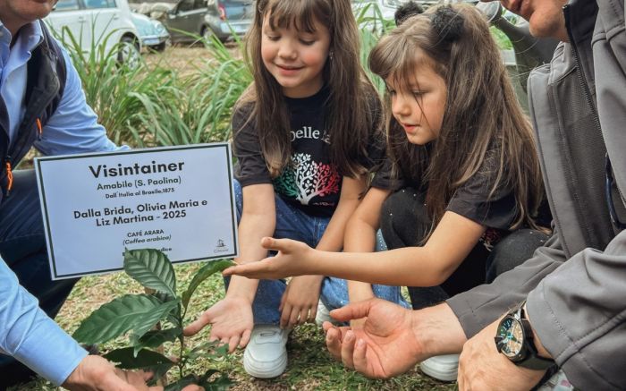 Procissão sai do Cemitério do Vígolo até a Estufa Cipriani (Foto: Divulgação)