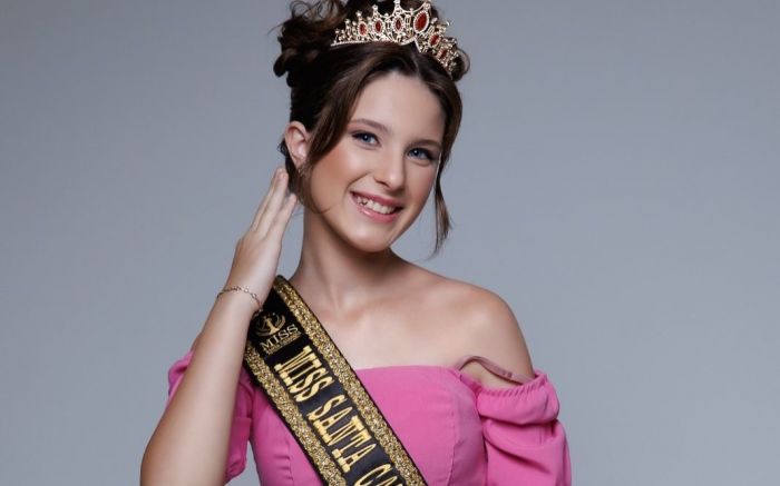 Yasmin, de 11 anos, já conquistou o título de Miss Santa Catarina Pré-Teen 2025 (Foto: Divulgação)