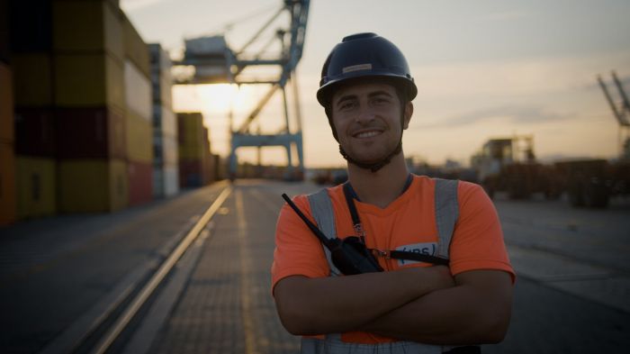 Programa oferece aprendizado prático, contato com profissionais experientes e desenvolvimento no ambiente portuário 
(foto: divulgação)