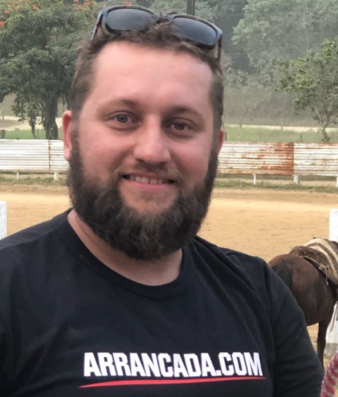 Elton era conhecido como Alemão