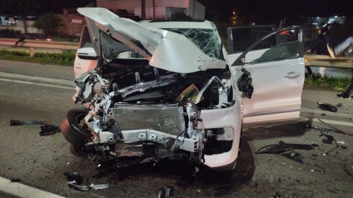 Todas as vítimas atendidas estavam no primeiro carro atingido (Foto: Divulgação/CBMSC)