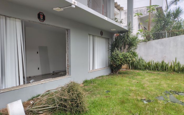 Casas invadidas por usuários de drogas começarão a ser demolidas na quinta-feira (Foto: Fran Marcon)