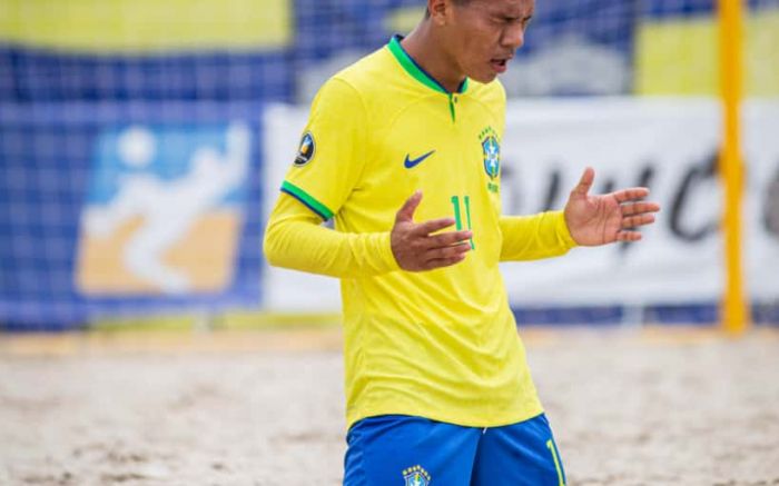 Em jogo tenso e cheio de faltas, Brasil venceu por 3 a 2 (Foto: Thiago Vasconcelos)