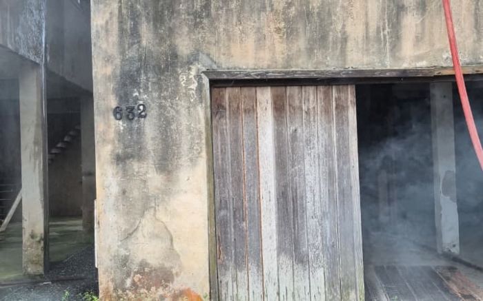 Equipes dos bombeiros e voluntários atuaram juntos no combate ao fogo (Foto: Divulgação/CBMSC)