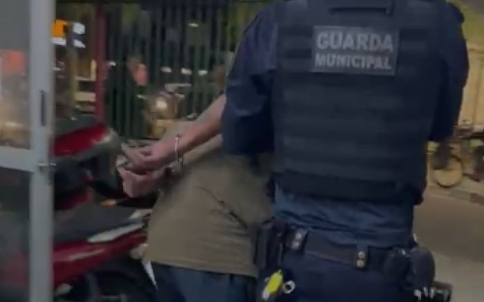 Invasão causou pânico entre alunos e professores (Foto: Reprodução)