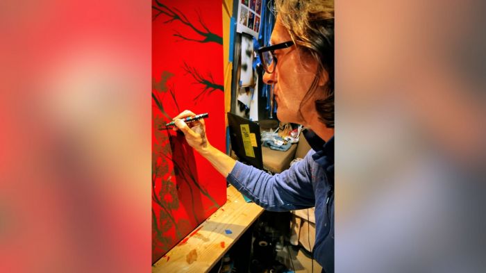 Todas as telas terão audiodescrição narrada pelo próprio Urizar (Foto: Divulgação/Marcelo Urizar)